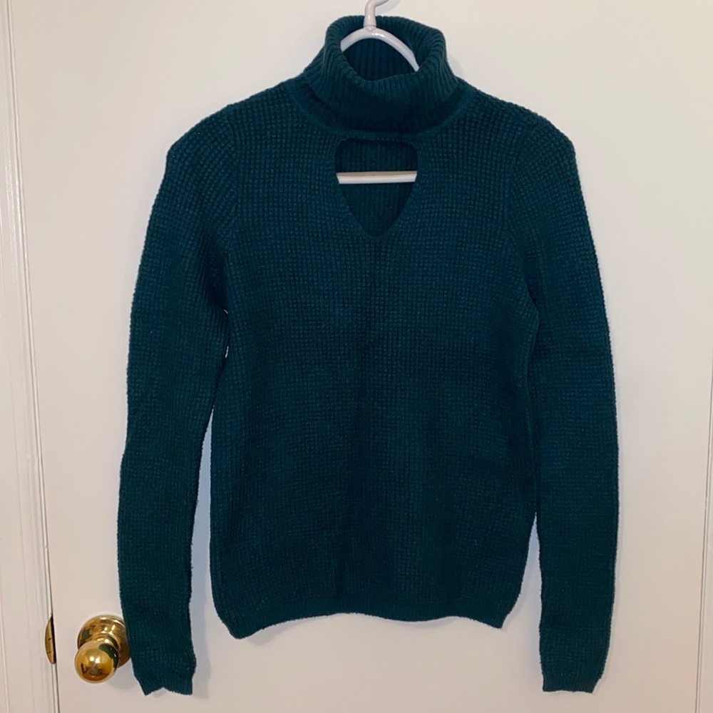 Hollister Turtleneck Sweater with Cut-out Size Small